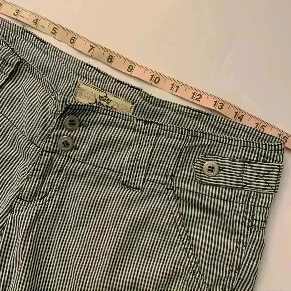 Nori Women's Striped Shorts Size 9 - Picture 4 of 16